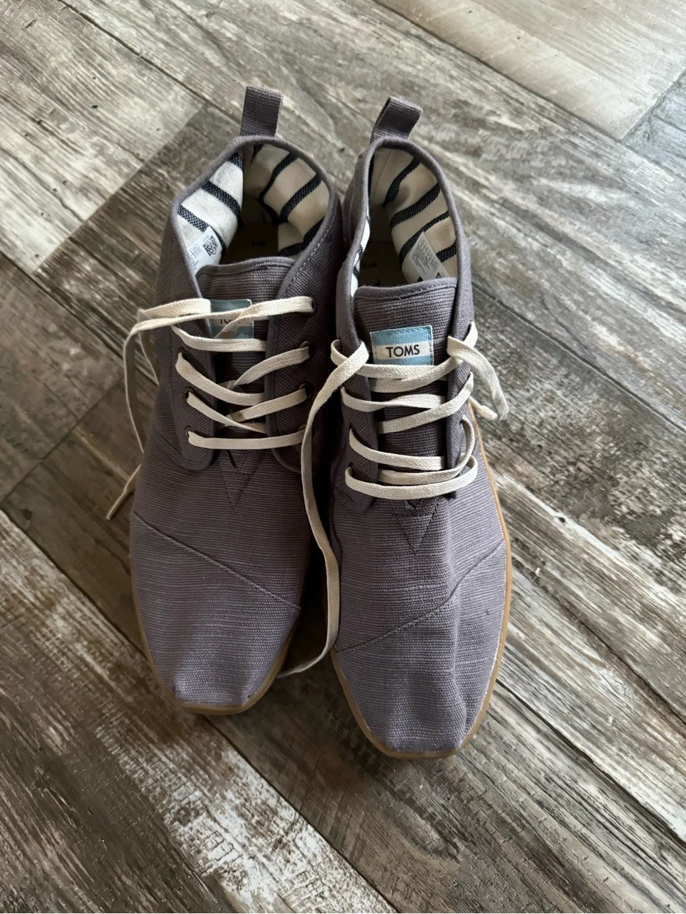 Toms Gray Canvas Men’s Chukka Boots with Tan Sole